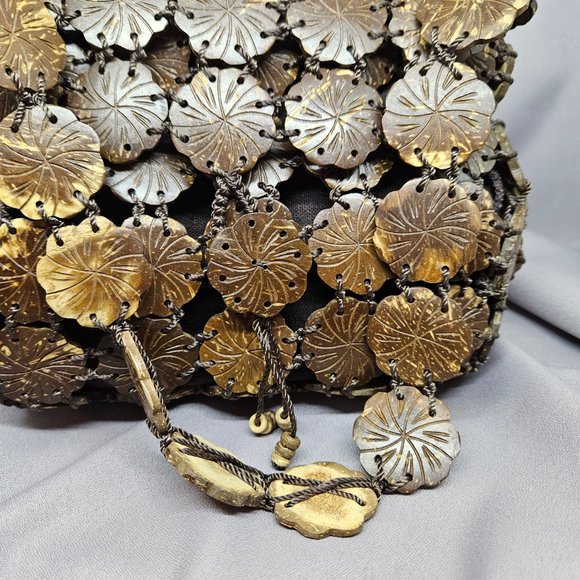 Small Coconut Shell Handbag Vintage (90s) - purchased in Hawaii - 8"Lx4"W - Picture 8 of 11